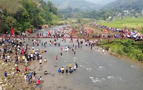 Then Kin Pang Festival celebrates Thai ethnic culture and community spirit - ảnh 2