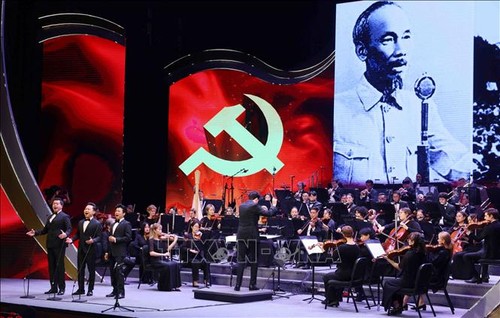 Special music show celebrates Vietnam’s historic victories - ảnh 1