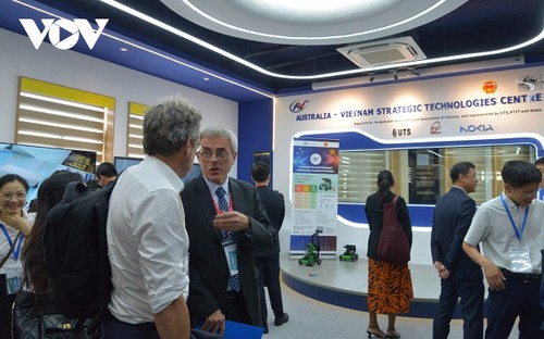 Vietnam, Australia launch Strategic Technology Center - ảnh 1
