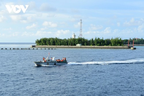 Truong Sa, a green jewel in the ocean - ảnh 1