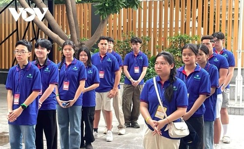 Overseas youth begin Vietnam Summer Camp 2025 - ảnh 1