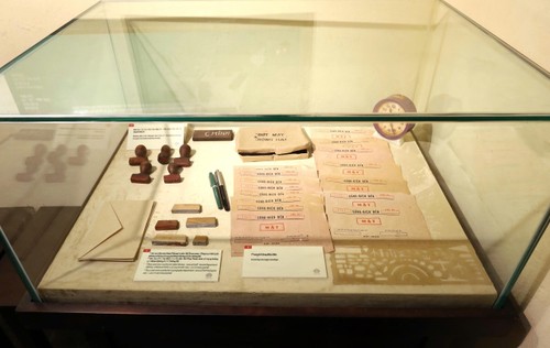 Secret military cipher bunker open to public - ảnh 4