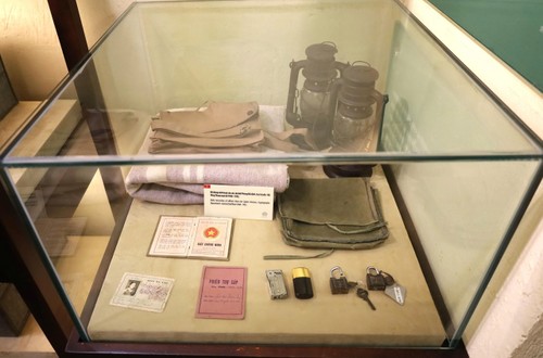 Secret military cipher bunker open to public - ảnh 5