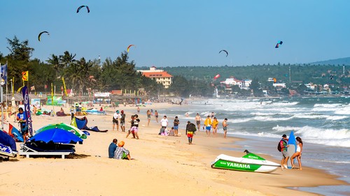 Lam Dong province enters peak tourism season  - ảnh 1