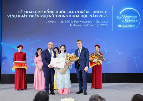 Vietnamese female scientists honored with L’Oréal-UNESCO fellowships - ảnh 3