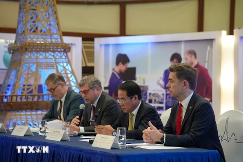 International community pledges to support Vietnam in energy transition, climate change response - ảnh 2