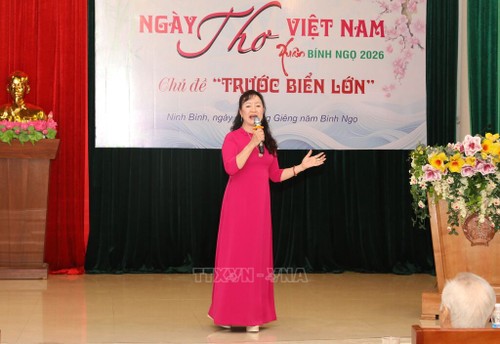 Vietnam Poetry Day: “Before the Vast Sea” - ảnh 3