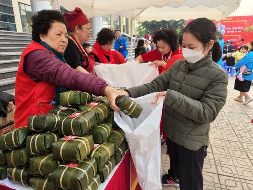 30 million USD to be raised for the poor in a New Year program - ảnh 1