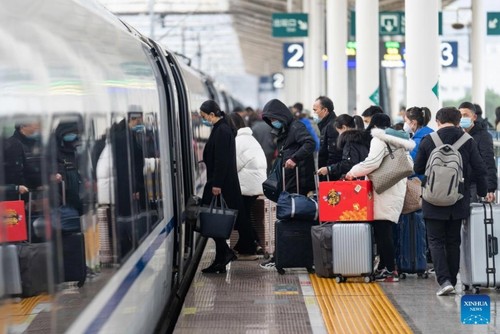 Spring Festival Travel Rush 2024: China braces for historic 9 billion - ảnh 1