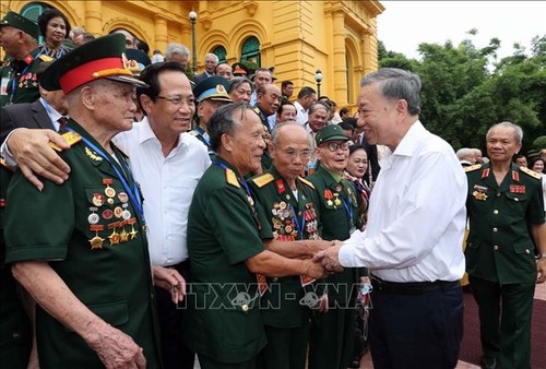 Better care given to revolutionary contributors, says President To Lam - ảnh 1