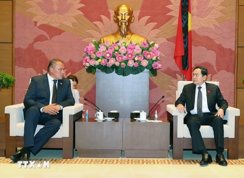 Vietnam continues to promote relations with Russia: NA Chairman  - ảnh 1