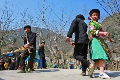 Son La’s Mong ethnic people joyfully welcome National Day - ảnh 1