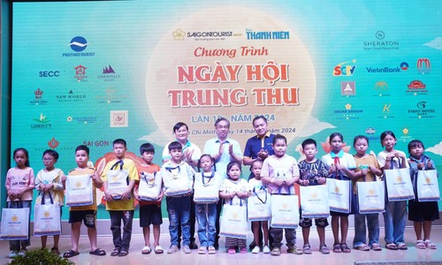 Mid-Autumn Festival celebrations held for disadvantaged children nationwide - ảnh 2