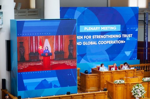 Vice President attends Eurasian Women's Forum  - ảnh 1