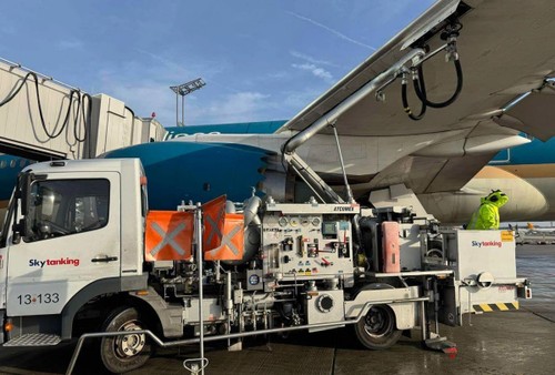 Vietnam Airlines uses sustainable fuel for flights from Europe - ảnh 1