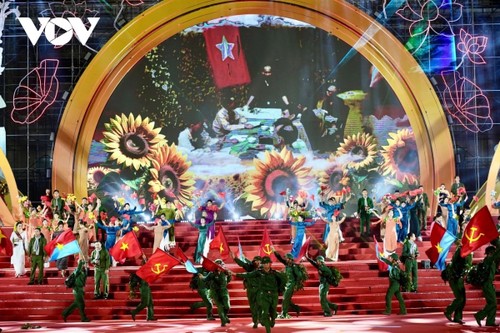 Khanh Hoa celebrates 50th anniversary of liberation - ảnh 1