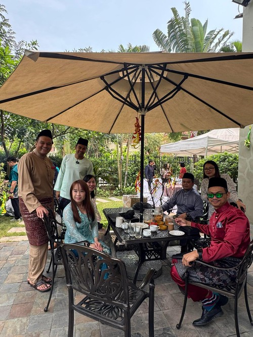 Muslim community in Vietnam celebrate Eid al-Fitr - ảnh 4