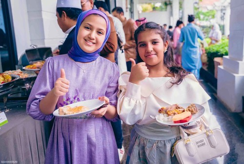 Muslim community in Vietnam celebrate Eid al-Fitr - ảnh 7