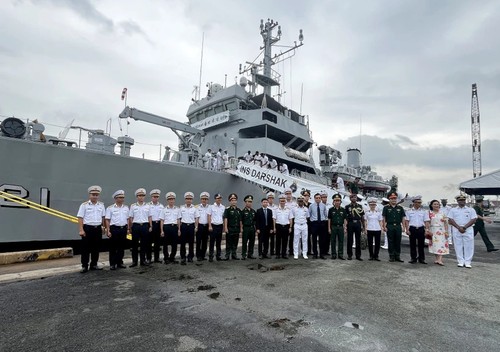 Indian navy ship INS Darshak visits Ho Chi Minh City - ảnh 1