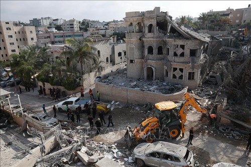 Countries take step to protect their citizens amid Israel-Iran tension - ảnh 1