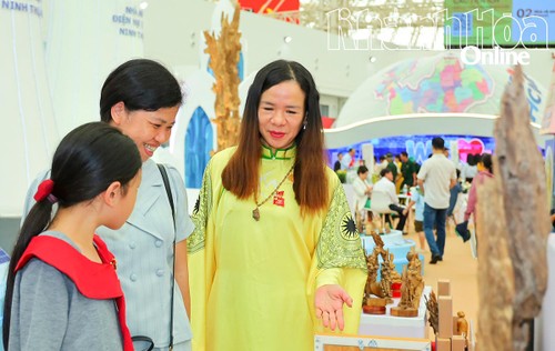 Khanh Hoa embarks on a decade of ambitious growth - ảnh 2