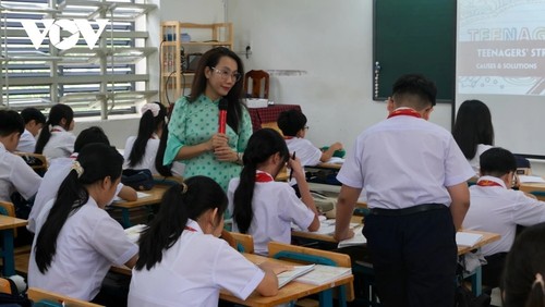 Turning English into real-world experiences: inspiring story of teacher Do Uyen - ảnh 3