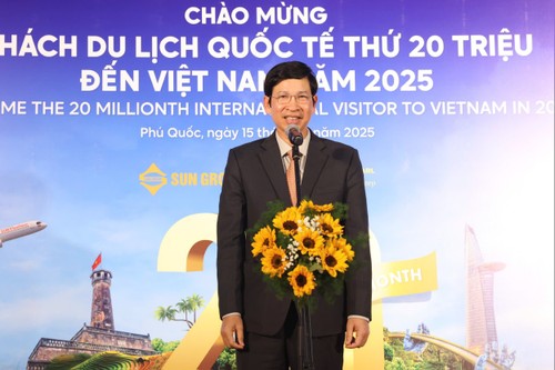 Vietnam welcomes its 20 millionth foreign visitor - ảnh 3