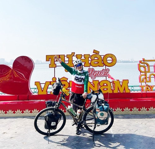 A psychologist’s 18,000-kilometer journey connects Vietnam and Isfahan - ảnh 3