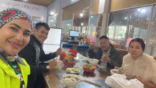 A psychologist’s 18,000-kilometer journey connects Vietnam and Isfahan - ảnh 2