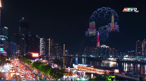 From art shows to pedestrian street, Ho Chi Minh City lights up with night tourism - ảnh 1