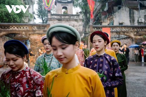 Hanoi’s ancient gate-opening ritual for Lunar New Year reenacted  - ảnh 11