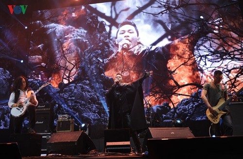 Toàn cảnh Rockshow “Trần Lập - Hẹn gặp lại” ấn tượng và xúc động - ảnh 8