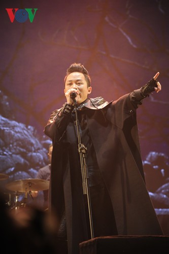 Toàn cảnh Rockshow “Trần Lập - Hẹn gặp lại” ấn tượng và xúc động - ảnh 9