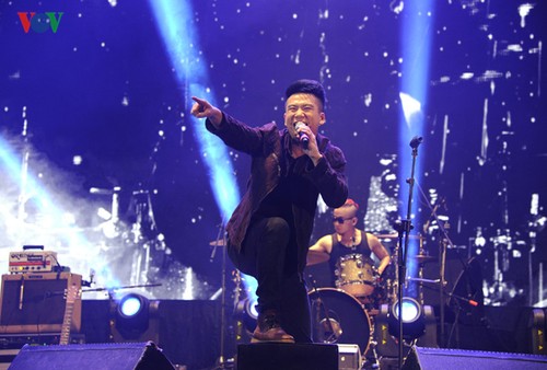 Toàn cảnh Rockshow “Trần Lập - Hẹn gặp lại” ấn tượng và xúc động - ảnh 10