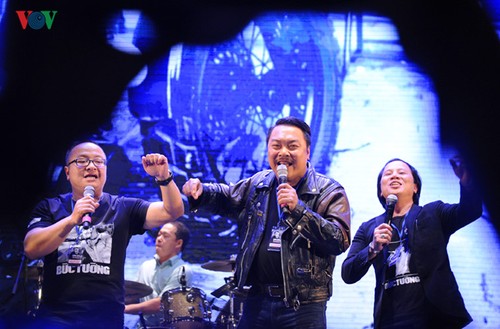 Toàn cảnh Rockshow “Trần Lập - Hẹn gặp lại” ấn tượng và xúc động - ảnh 18