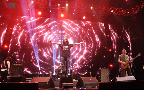 Toàn cảnh Rockshow “Trần Lập - Hẹn gặp lại” ấn tượng và xúc động - ảnh 19