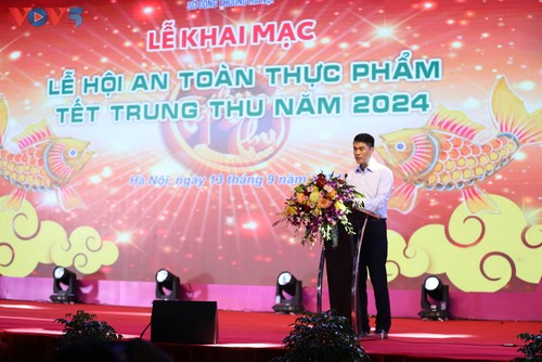 Người dân an tâm trải nghiệm tại Lễ hội An toàn thực phẩm Tết Trung thu năm 2024 - ảnh 3