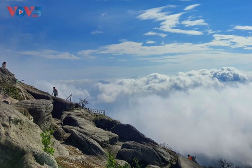 “Giải leo núi Yên Tử 2025” - câu chuyện “Chinh phục đỉnh Phù Vân“ - ảnh 7