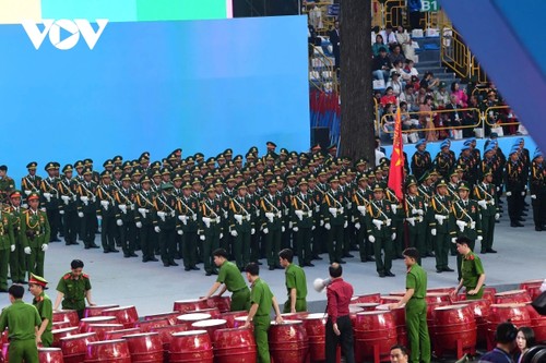 Lễ kỷ niệm, diễu binh, diễu hành 50 năm Ngày Giải phóng miền Nam, thống nhất đất nước (30/4/1975-30/4/2025) - ảnh 21