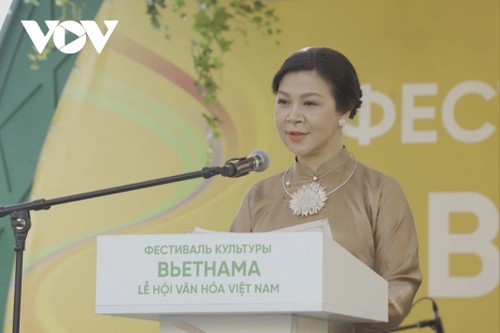 Phu nhân Ngô Phương Ly dự khai mạc Lễ hội văn hóa Việt Nam tại Moscow, Nga - ảnh 2