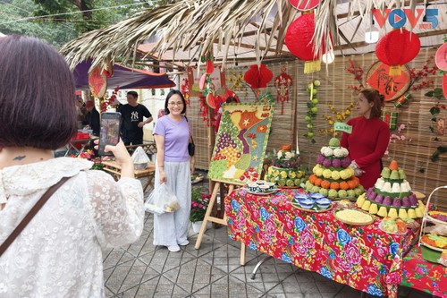 Lễ hội xôi Phú Thượng - Quảng bá di sản tới bạn bè năm Châu - ảnh 10