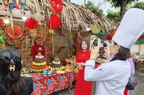 Lễ hội xôi Phú Thượng - Quảng bá di sản tới bạn bè năm Châu - ảnh 14