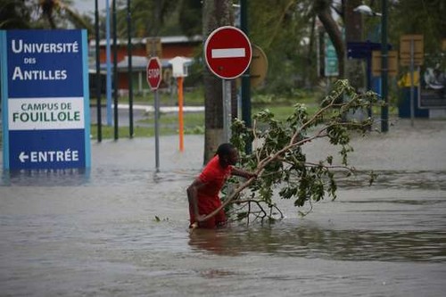 L'ouragan Maria a tué au moins une personne en Guadeloupe - ảnh 1