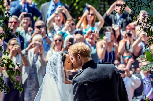 Mariage princier: une cérémonie moderne et ensoleillée pour Harry et Meghan - ảnh 1