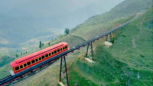 À la découverte de Sa Pa avec le funiculaire - ảnh 1