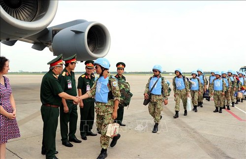 Départ du 2e groupe de médecins vietnamiens pour le Soudan du Sud - ảnh 1