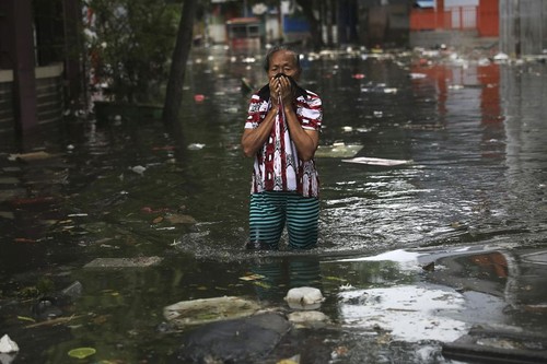 Soixante-six morts dans les inondations en Indonésie, nouvelles averses attendues - ảnh 1