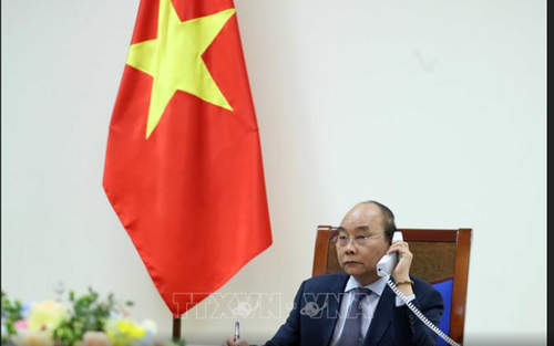 Entretien téléphonique Nguyên Xuân Phuc et Abe Shinzo  - ảnh 1