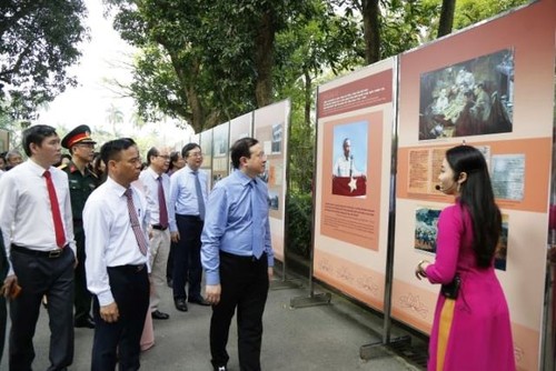 Exposition sur le Président Hô Chi Minh - ảnh 1