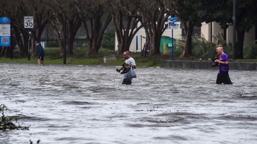 Le changement climatique, principal responsable du doublement des catastrophes naturelles en 20 ans - ảnh 1